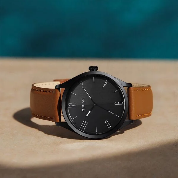 Titan Quartz Analog Black Dial Leather Strap Watch for Men nt1865nl01